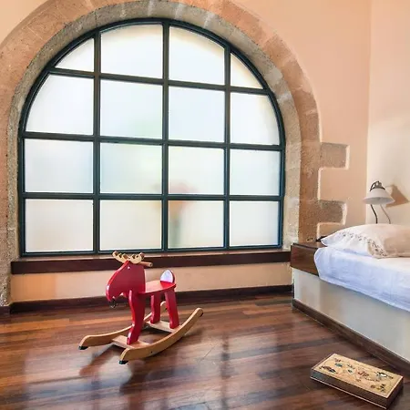 Historic Venetian Castle Ideal For Family Events! Maroulas
