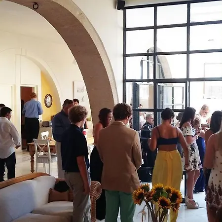 Historic Venetian Castle Ideal For Family Events! Maroulas