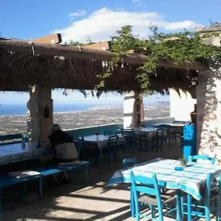 Historic Venetian Castle Ideal For Family Events! Maroulas